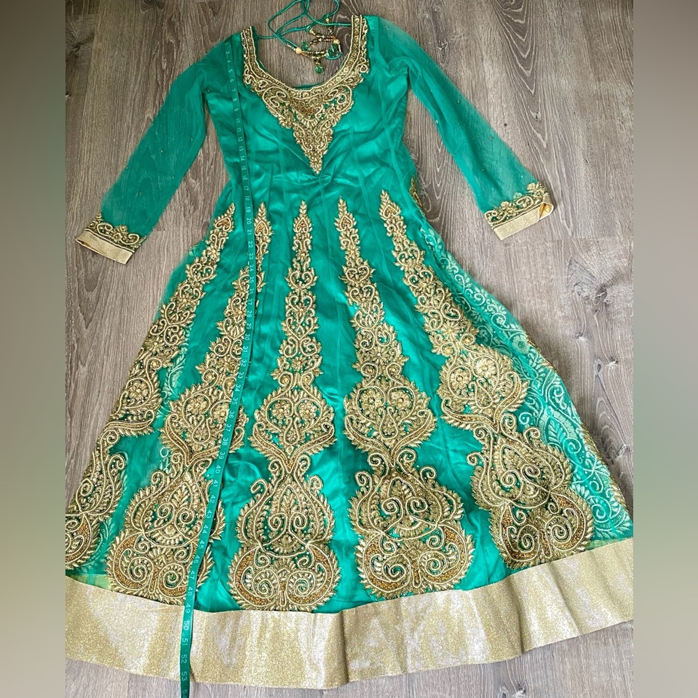 Beautiful Elegant Indian Anarkali Suit ; New without tags, unworn. Stunning!! - Picture 3 of 14